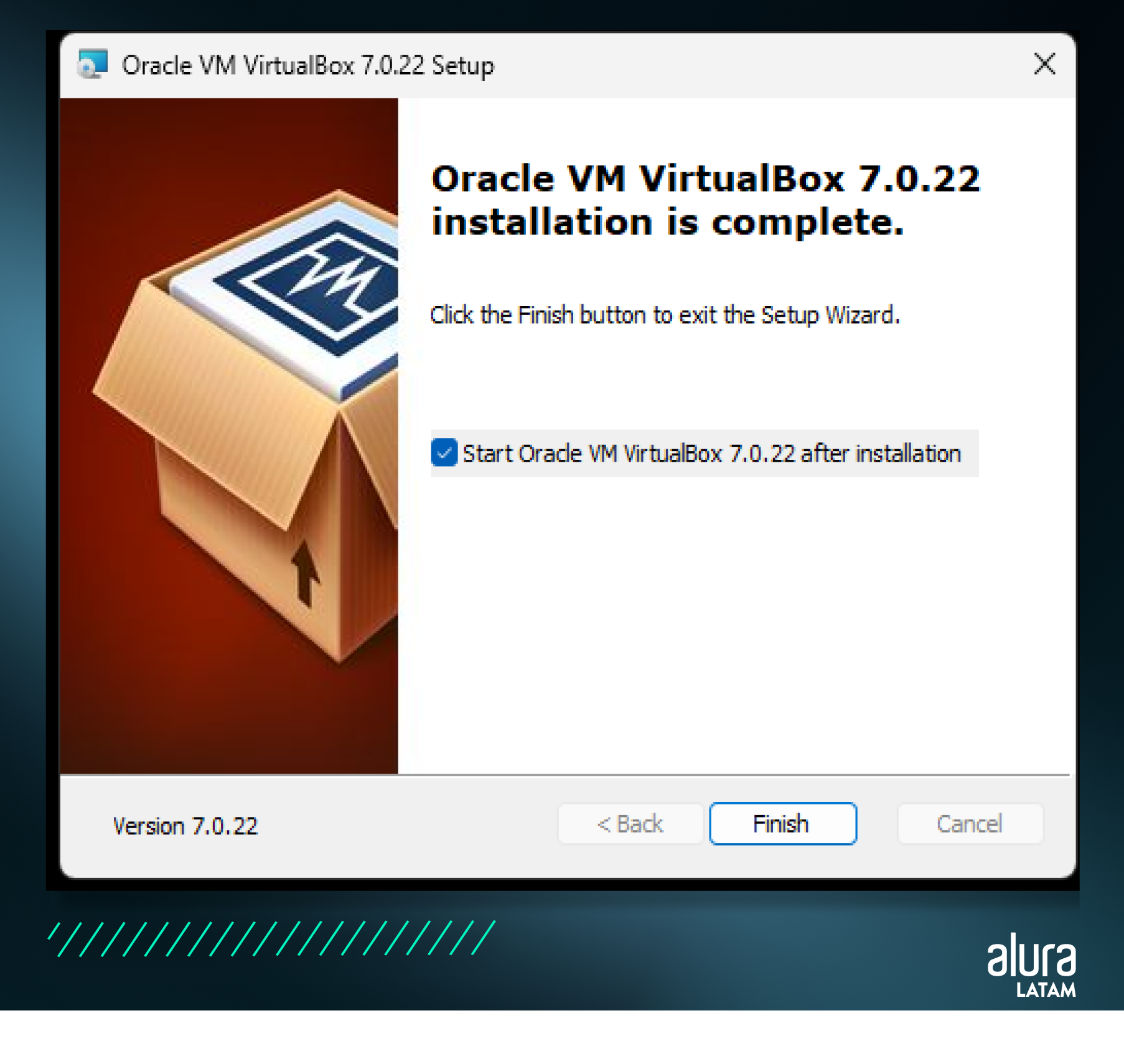 Paso 7 - descripción de imagen: Captura de pantalla muestra la sección Custom Setup del instalador de Oracle VM VirtualBox 7.0.22. En este paso se le informa que la instalación ha terminado. Hay tres botones en esta pantalla. El primer botón se encuentra en el centro de la imagen con la opción de ejecutar el programa después de que la instalación haya finalizado. Los otros dos botones son para terminar la instalación o cancelar la instalación, ambos están en la esquina inferior derecha de la pantalla.